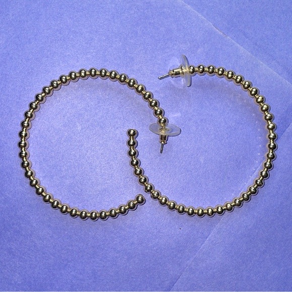 Bundle of 9 Pairs of Assorted Pierced Earrings - Picture 4 of 10